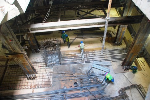 Cận cảnh Metro đầu tiên dưới lòng đất... Sài Gòn ảnh 4