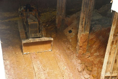 Cận cảnh Metro đầu tiên dưới lòng đất... Sài Gòn ảnh 1