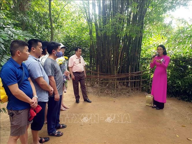 Gặp gỡ những người say mê kể chuyện Bác Hồ ảnh 2