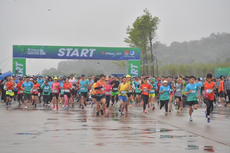 VPBank Bac Giang International Marathon 2023 – 2.000 VĐV chạy gây quỹ từ thiện xã hội ảnh 1