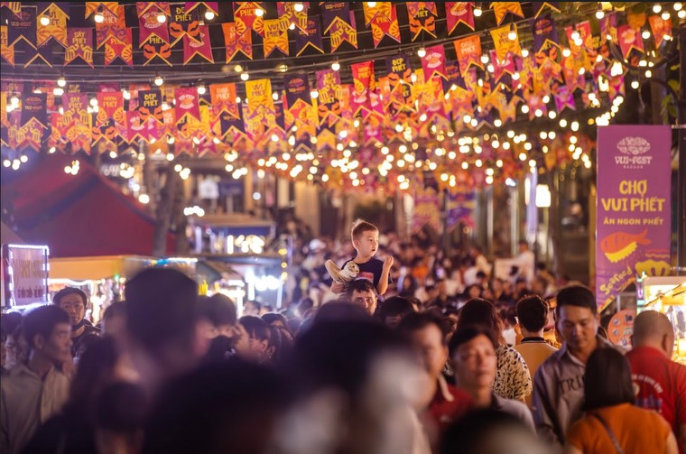 Thắp sáng kinh tế đêm, viên ngọc Phú Quốc đang dần tỏa sáng ảnh 3