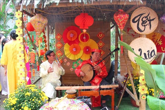 Đón Xuân Giáp Thìn ở một ngôi làng cổ đẹp nhất Việt Nam ảnh 1