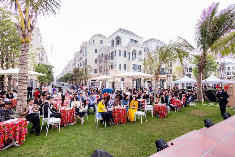 Thấy gì từ hiện tượng hàng nghìn “chiến binh” sales đầu quân cho Vinhomes dịp đầu năm? ảnh 1