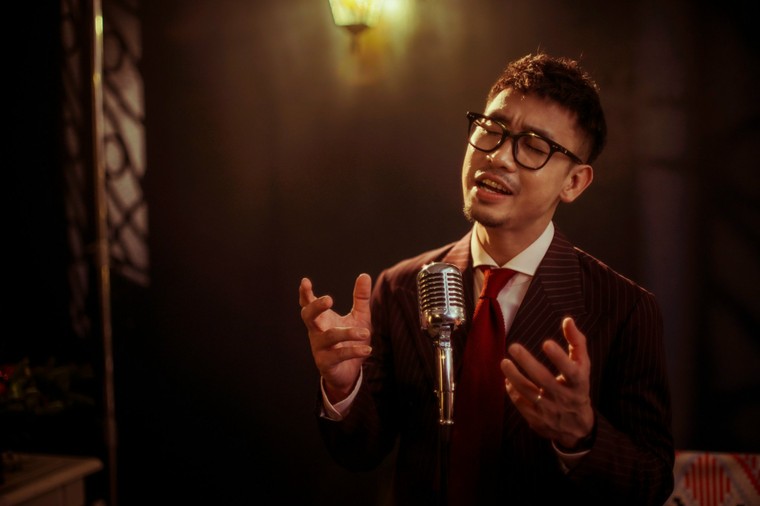 Tuấn Dũng tái hiện không gian âm nhạc những năm 80, 90 qua album đầu tay ảnh 2