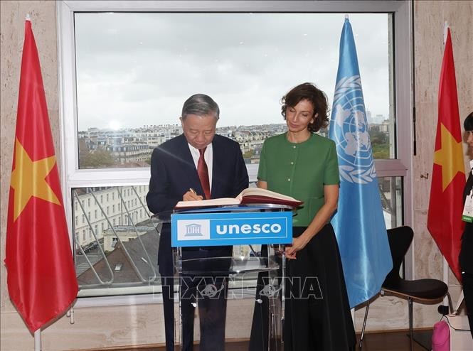 Tổng Bí thư, Chủ tịch nước Tô Lâm thăm trụ sở UNESCO tại Paris ảnh 2