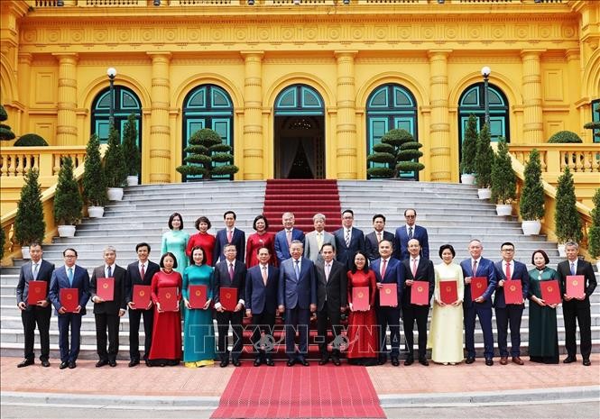 Tổng Bí thư, Chủ tịch nước Tô Lâm trao quyết định bổ nhiệm Đại sứ Việt Nam tại các nước ảnh 2