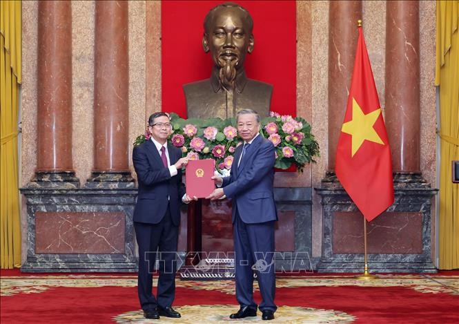 Tổng Bí thư, Chủ tịch nước Tô Lâm trao quyết định bổ nhiệm Đại sứ Việt Nam tại các nước ảnh 1