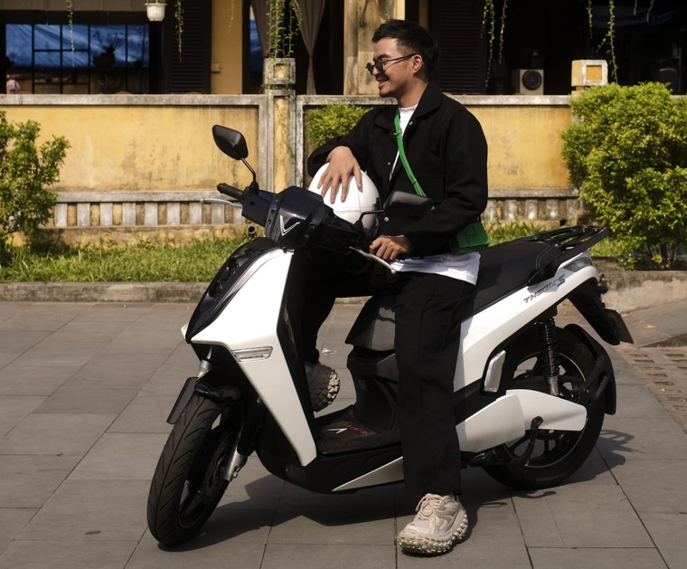 Thiết kế cá tính, vận hành mạnh mẽ, giới trẻ Việt “mê mệt” với VinFast Theon S ảnh 1