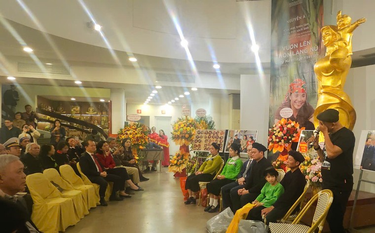 Làng Nủ - hành trình từ mất mát đến hồi sinh qua ống kính của nhiếp ảnh gia Nguyễn Á ảnh 2