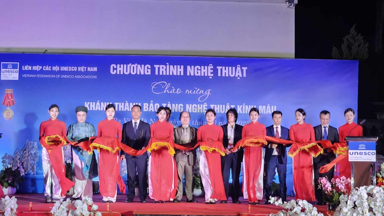 Khai trương Bảo tàng Nghệ thuật Kính màu - Cột mốc mới của văn hóa nghệ thuật Việt ảnh 4