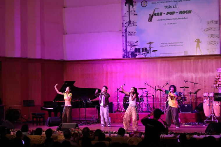 Tuần lễ Jazz - Pop - Rock 2025: Cầu nối học thuật và biểu diễn tại Nhạc viện Tp. Hồ Chí Minh ảnh 2