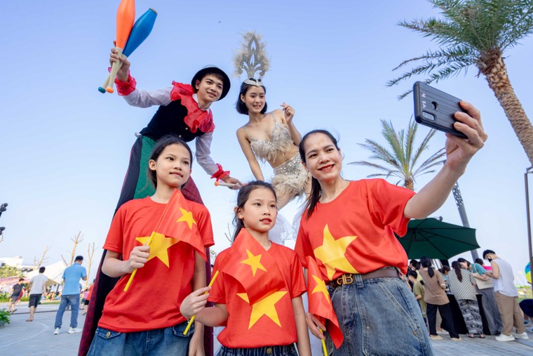 Khu nghỉ dưỡng mới ở Nam Sầm Sơn đón hơn 10.000 du khách dịp nghỉ lễ 30/4 – 1/5 ảnh 4