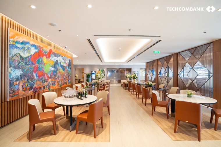 Ra mắt Techcombank Private Lounge - Phòng chờ sân bay đẳng cấp nâng tầm trải nghiệm cùng tinh hoa văn hoá ảnh 2
