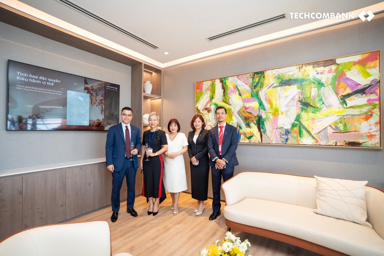 Ra mắt Techcombank Private Lounge - Phòng chờ sân bay đẳng cấp nâng tầm trải nghiệm cùng tinh hoa văn hoá ảnh 4