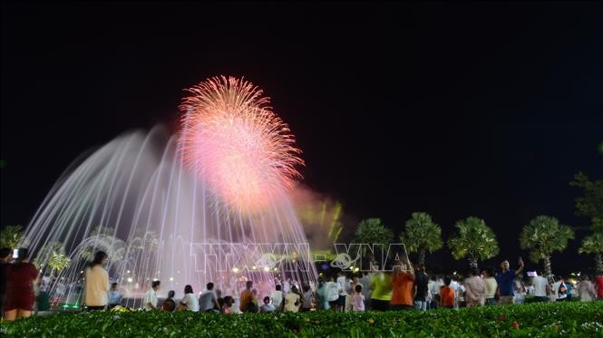 Người dân cả nước chung vui trong ngày Quốc khánh ảnh 2