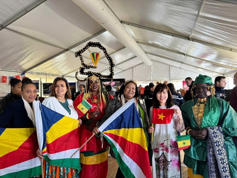 Tiến sĩ Hoàng Thị Hồng Hà: Người nối nhịp cầu văn hóa Việt - Pháp ảnh 5