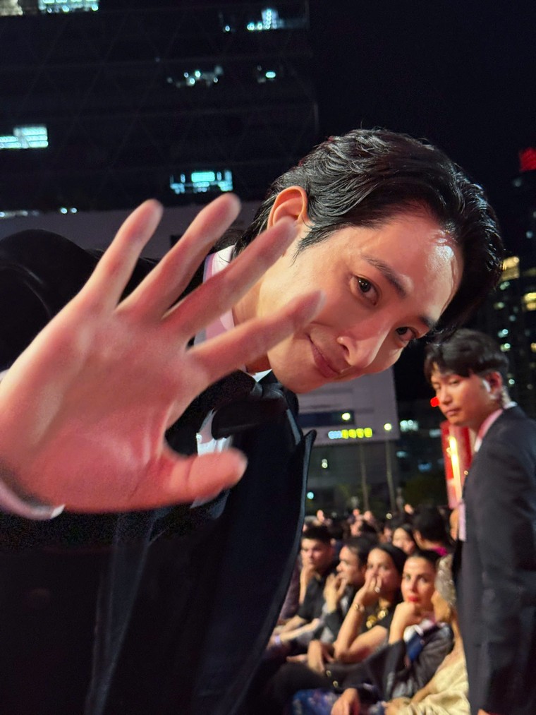 Khai mạc Liên hoan Phim Quốc tế Busan lần thứ 30 ảnh 1