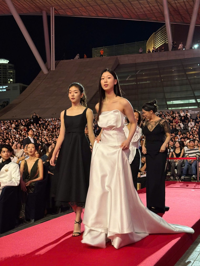 Khai mạc Liên hoan Phim Quốc tế Busan lần thứ 30 ảnh 7