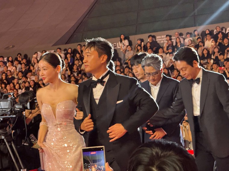 Khai mạc Liên hoan Phim Quốc tế Busan lần thứ 30 ảnh 11