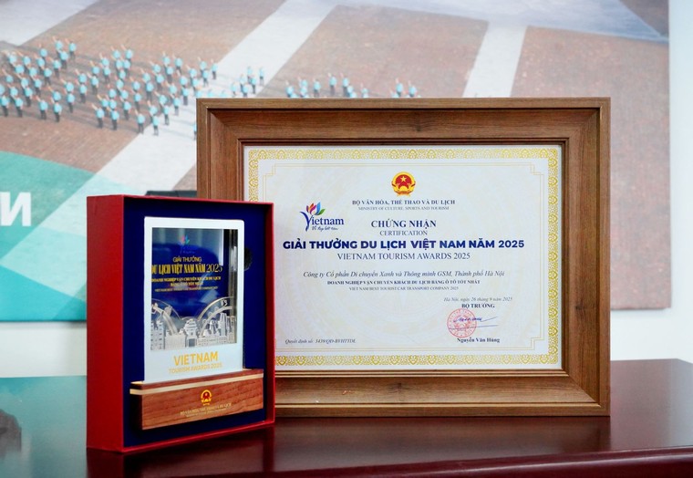Xanh SM là “Doanh nghiệp kinh doanh vận chuyển khách du lịch bằng ô tô tốt nhất” ảnh 1