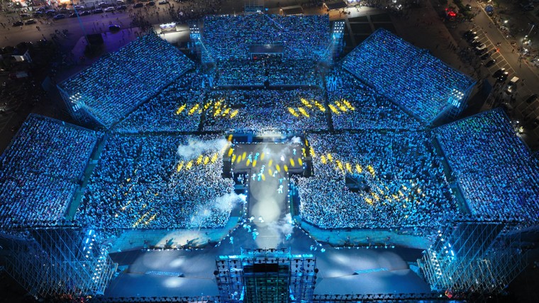 30.000 khán giả thắp lửa “Hạ Long Concert 2025” – Tầm vóc mới của công nghiệp văn hóa tại Quảng Ninh ảnh 1