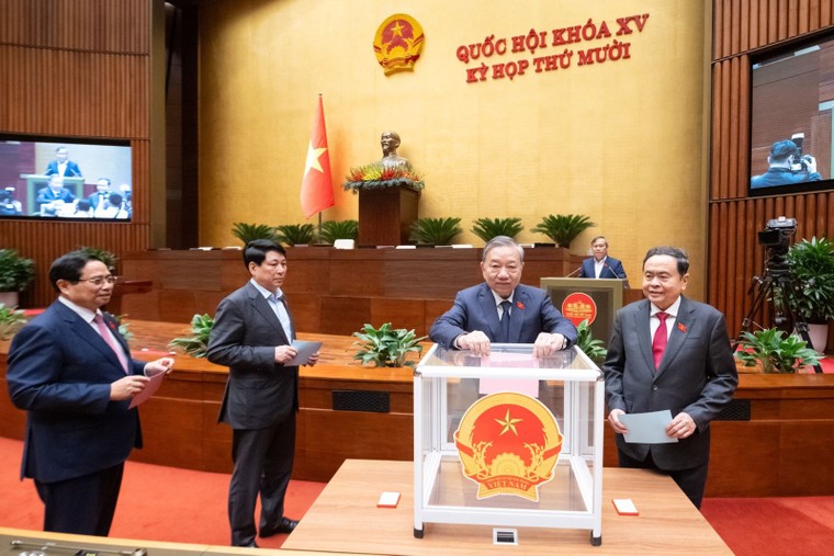 Đồng chí Nguyễn Văn Quảng được Quốc hội bầu giữ chức Chánh án Tòa án nhân dân Tối cao ảnh 1