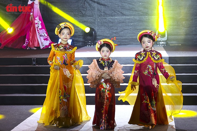 Tôn vinh di sản tại Lễ hội Áo dài Du lịch Hà Nội 2025 ảnh 3