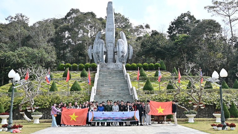 Chương trình thiện nguyện "Tiết học biên cương - Thắm tình biên giới" giàu ý nghĩa tại Chiềng On, Sơn La ảnh 2