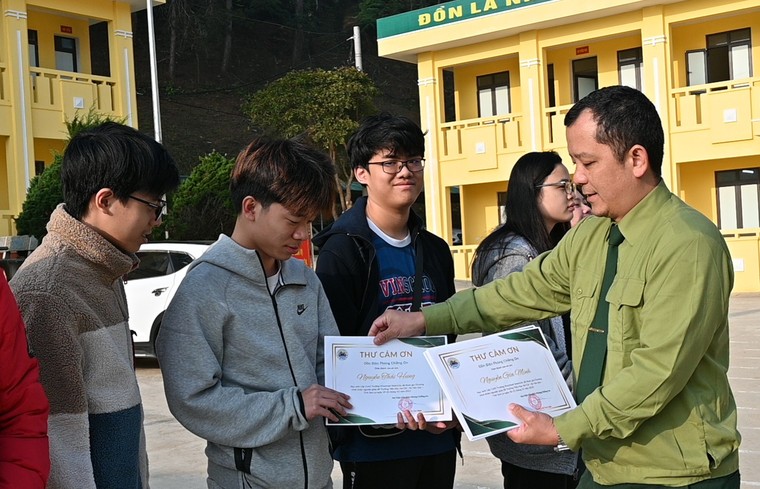 Chương trình thiện nguyện "Tiết học biên cương - Thắm tình biên giới" giàu ý nghĩa tại Chiềng On, Sơn La ảnh 13