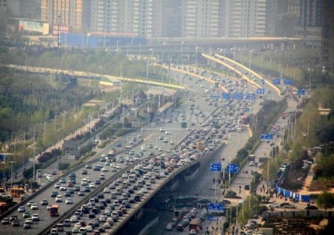 Cầu 100 triệu đô gây tắc đường ở Trung Quốc ảnh 3