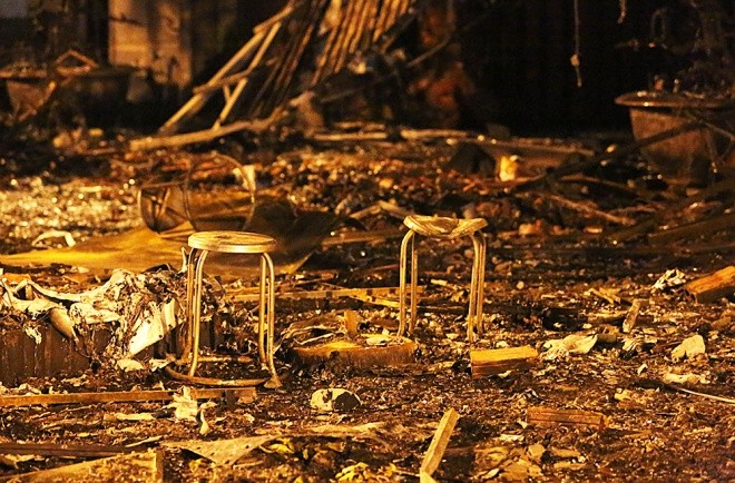 Hiện trường tan hoang sau vụ cháy quán karaoke ở Cầu Giấy ảnh 7