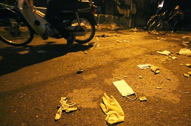 Hiện trường tan hoang sau vụ cháy quán karaoke ở Cầu Giấy ảnh 8