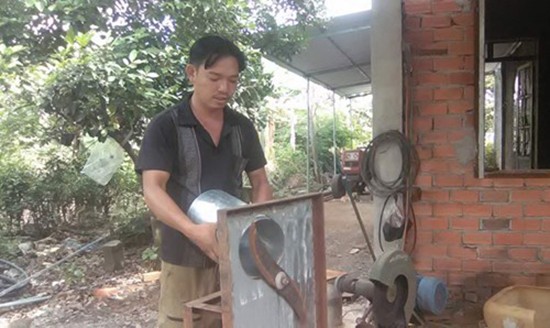 Nhà nông trẻ mày mò chế tạo máy móc ảnh 1
