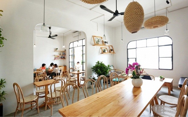 Những quán cà phê chung cư đẹp nhất ngắm phố đi bộ ảnh 1