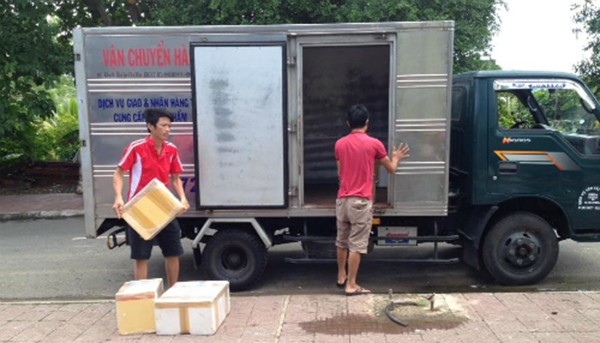 Dịch vụ hải sản 'xách tay' ăn nên làm ra ảnh 1