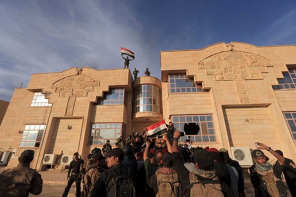 Thế 'tiến thoái lưỡng nan' của người dân tại chảo lửa Mosul ảnh 2