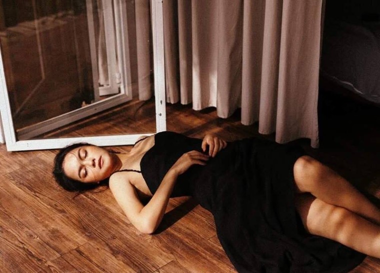 Phạm Quỳnh Anh hở bạo, quyến rũ trong bộ ảnh mới ảnh 1