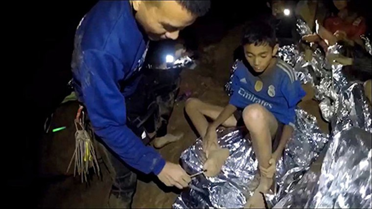 Hành trình giải cứu đội bóng trẻ em Thái Lan qua ảnh ảnh 14