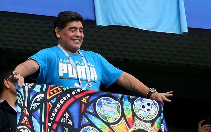 Liên tục diễn trò lố, gọi ĐT Anh là 'quân ăn cắp', Maradona bị FIFA chỉ trích ảnh 2