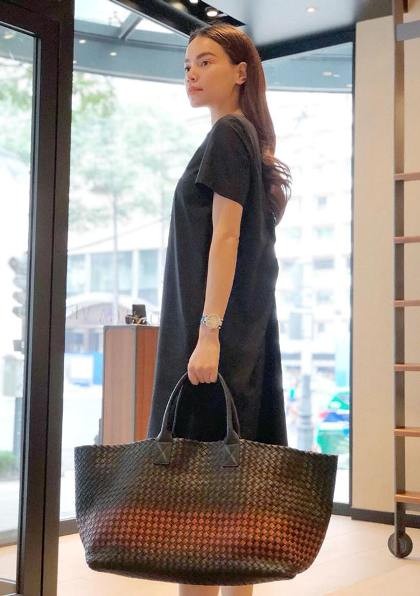 Hồ Ngọc Hà khéo léo khoe 'làn đi chợ' trị giá 230 triệu đồng ảnh 1