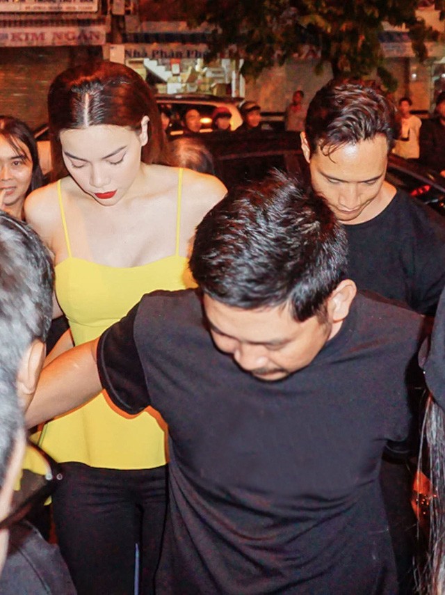 Hồ Ngọc Hà và Kim Lý sánh đôi tại sự kiện, đập tan tin đồn chia tay ảnh 2