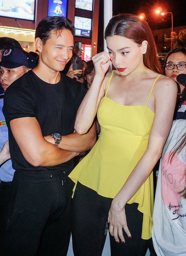 Hồ Ngọc Hà và Kim Lý sánh đôi tại sự kiện, đập tan tin đồn chia tay ảnh 1