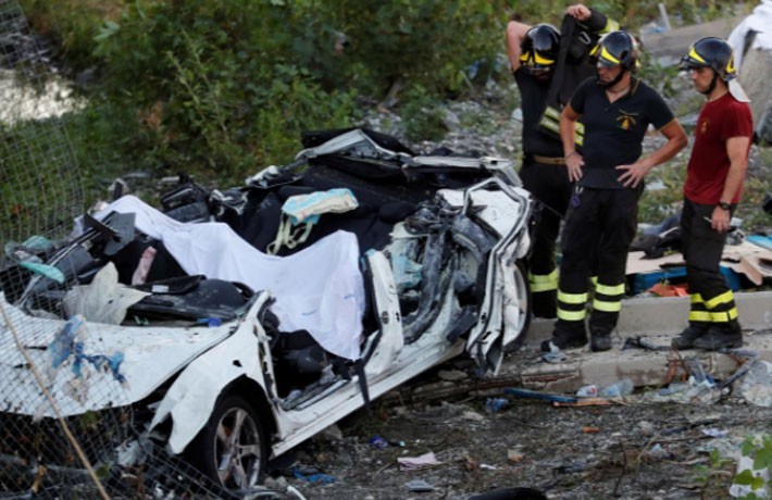 Italy: Sập cầu cao tốc, hơn 40 người thương vong ảnh 5