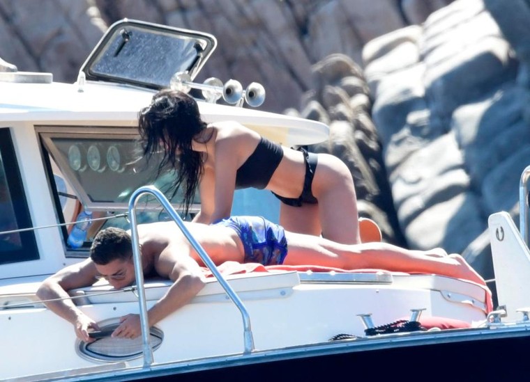 Ronaldo mắt tím bầm đi nghỉ dưỡng cùng bạn gái, giải hạn 'tịt ngòi' ảnh 3