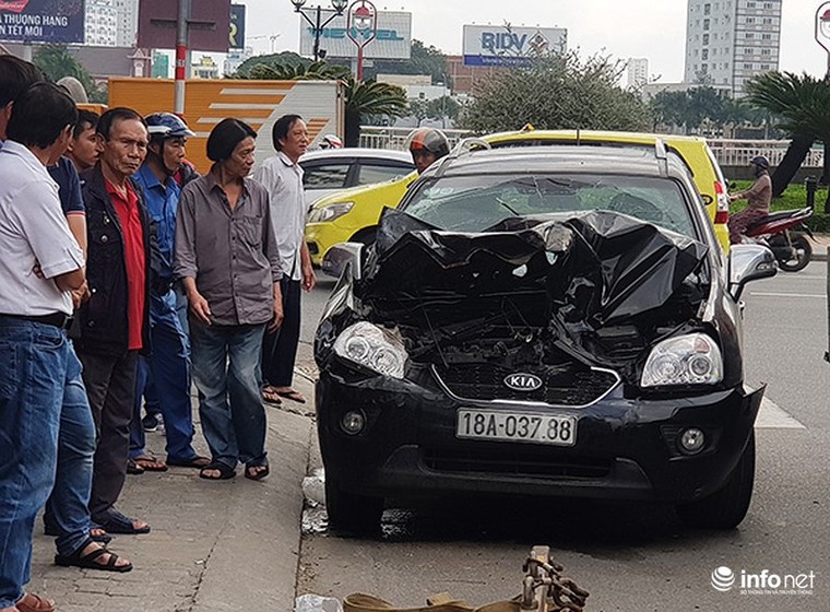 Đà Nẵng: Du khách nước ngoài kinh hãi với cú lùi 'xe điên' như phim Hollywood! ảnh 4