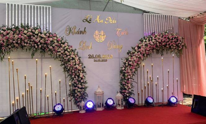 Bùi Tiến Dũng hạnh phúc trong lễ ăn hỏi với bạn gái 'đại gia' ảnh 3