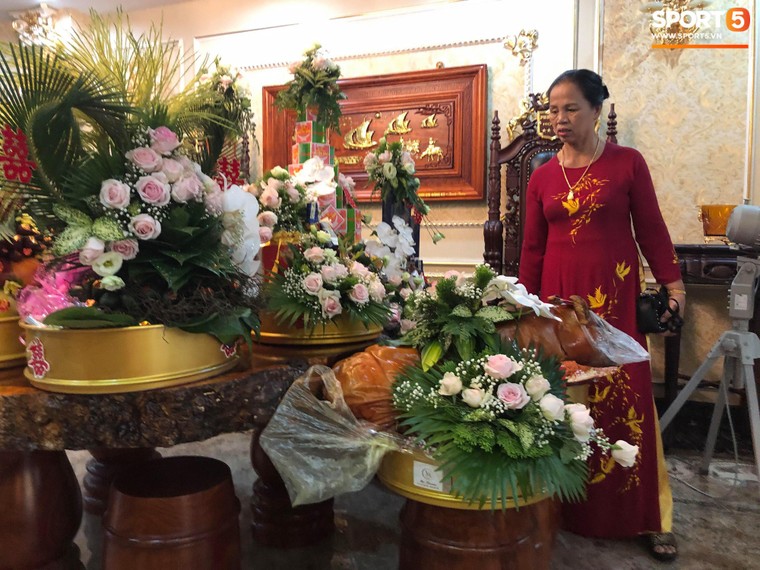 Bùi Tiến Dũng hạnh phúc trong lễ ăn hỏi với bạn gái 'đại gia' ảnh 10