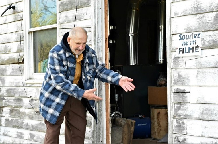 Dịch vụ giao nhận hàng hóa Half Way House: Ngôi nhà 'độc nhất vô nhị' nằm giữa biên giới Mỹ- Canada ảnh 1