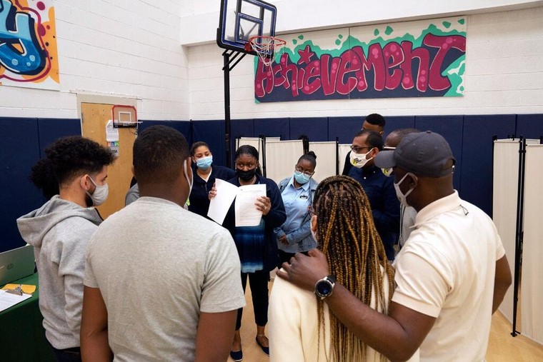 Tại sao chỉ có 28% thanh niên da đen ở New York tham gia tiêm chủng vaccine COVID-19 ảnh 1