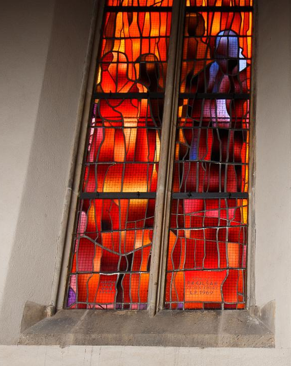 Câu chuyện về những ô cửa kính màu tại Nhà thờ Thánh Bartholomew, Kolín ảnh 3